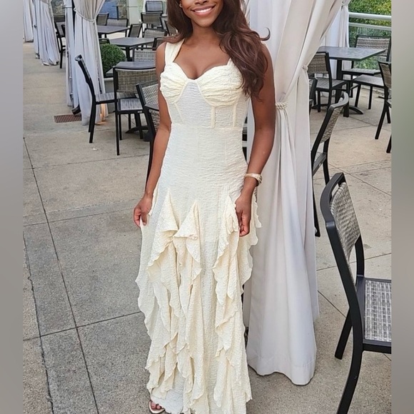 En Creme Sleeveless Corset top Ruffle Maxi dress - Picture 3 of 12